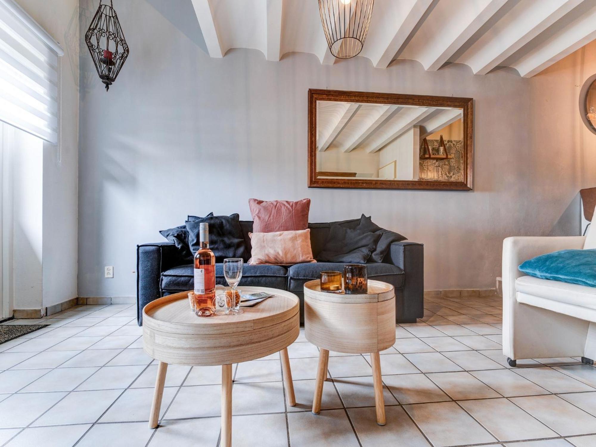 Vakantiehuis Homes In With A Picturesque Garden *